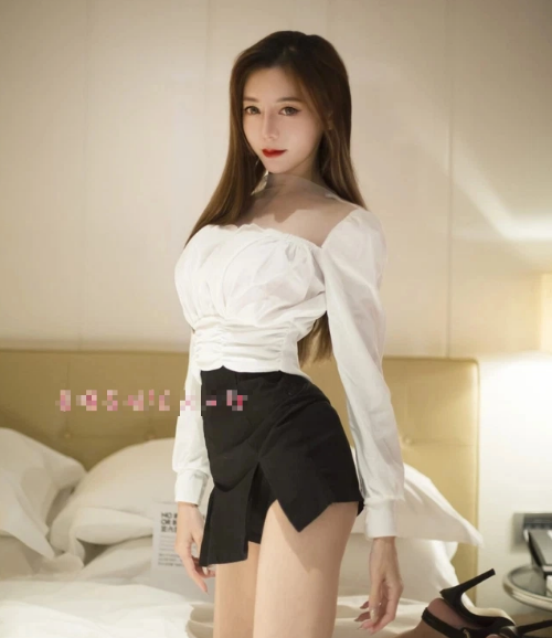 Thời gian qua Nagase Kunni bất ngờ lấn sân làm streamer, có lẽ vì tình hình dịch bệnh mà cô đã làm thêm công việc này.