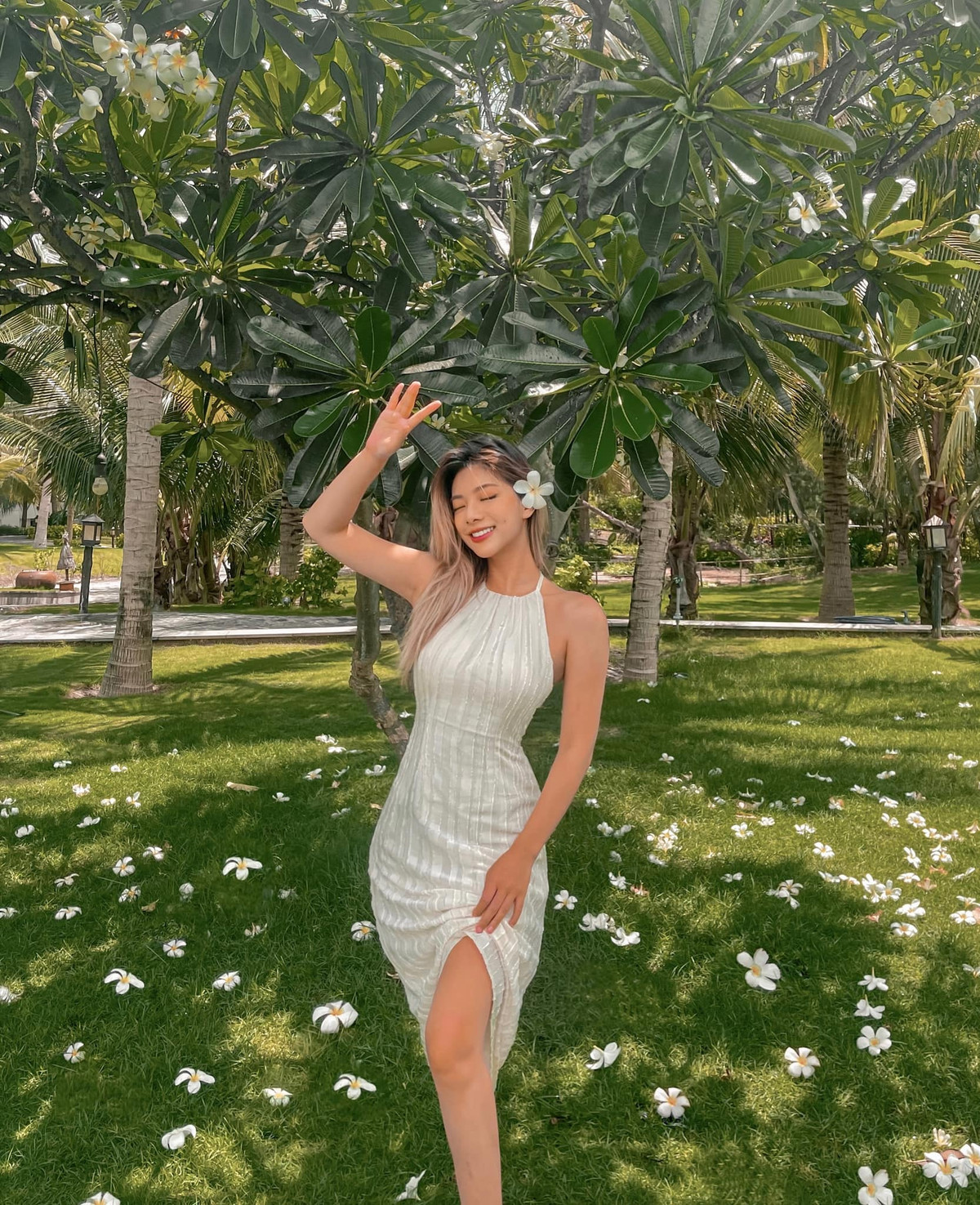 Vẻ đẹp của Katleen là sự kết hợp của nhan sắc Việt và phong cách gợi cảm của phương Tây. Ảnh: FBNV