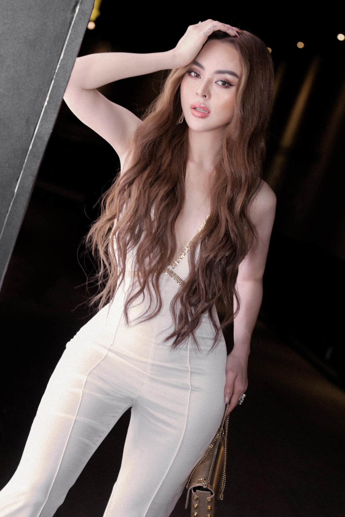 Mỗi khi xuất hiện trước công chúng, hot girl bán hàng online cũng rất chăm chút hình ảnh của mình. Tuy nhiên khi xuất hiện ở sự kiện mới đây, Trang Nemo lại gây chú ý với nhan sắc qua camera thường.