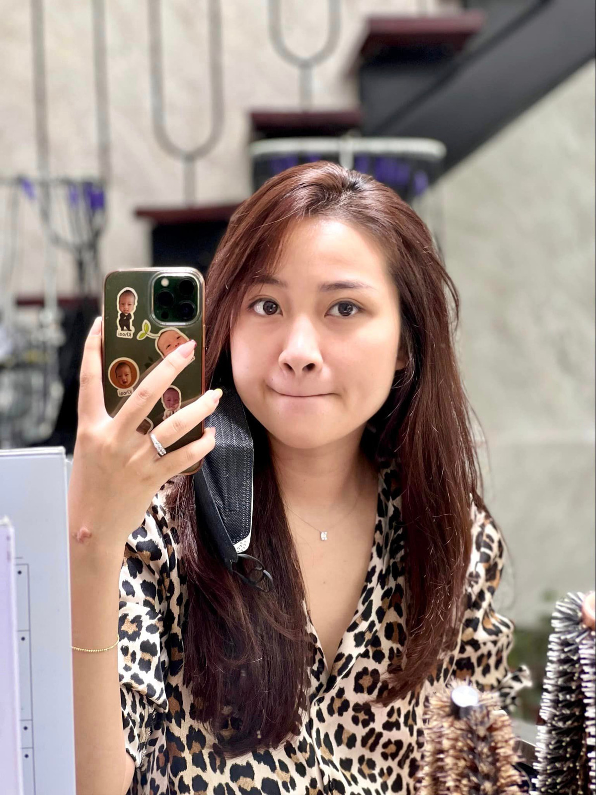 Trên Facebook mới đây Võ Nhật Linh gây chú ý khi chia sẻ loạt ảnh khoe nhan sắc.