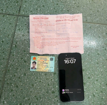 Thanh niên ở Đà Nẵng đem điện thoại đi cầm rồi cướp lại - Hình 2 Thanh nien o Da Nang dem dien thoai di cam roi cuop lai-Hinh-2