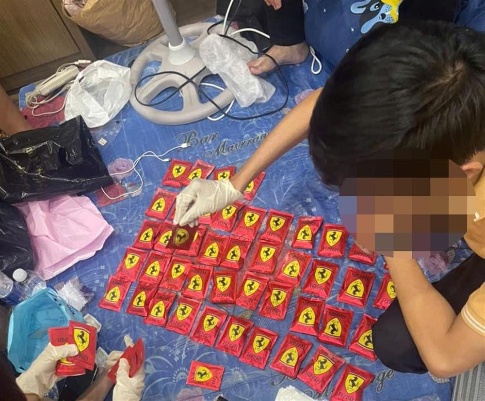 Phá "ổ" mua bán ma túy lạ trong một căn hộ ở Đà Nẵng Pha