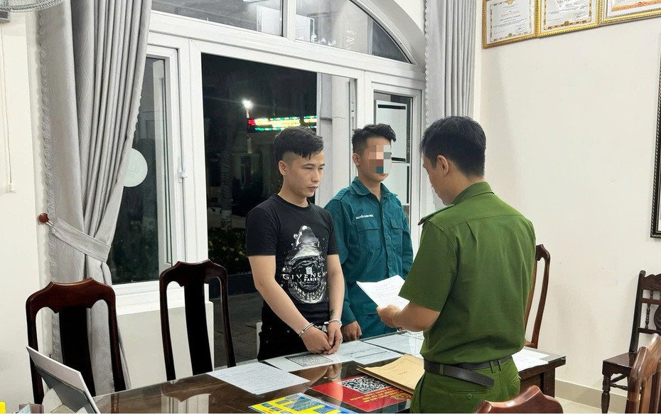 Thêm một thanh niên bị bắt liên quan vụ nổ súng ở Hội An Them mot thanh nien bi bat lien quan vu no sung o Hoi An