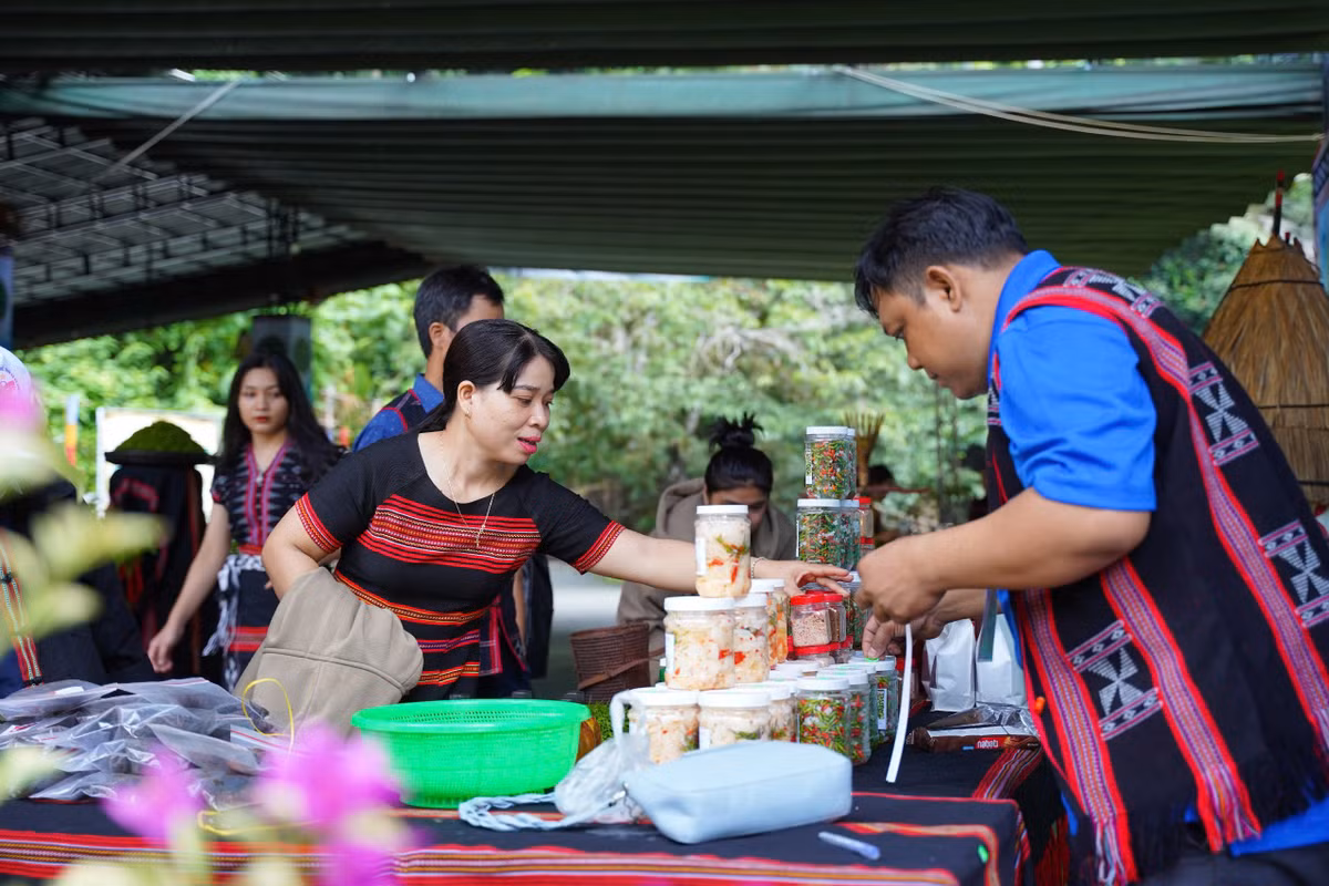 Le hoi Ot A Rieu Quang Nam lan thu I - moi la va doc dao-Hinh-3