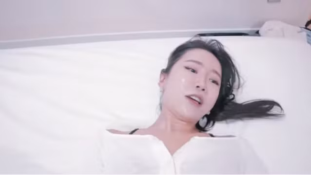 Hiện tại, clip vlogger Hàn Quốc mặc áo dài phản cảm đã biến mất khỏi Youtube. Chủ nhân của kênh WindMin TV không lên tiếng cho hành động này.