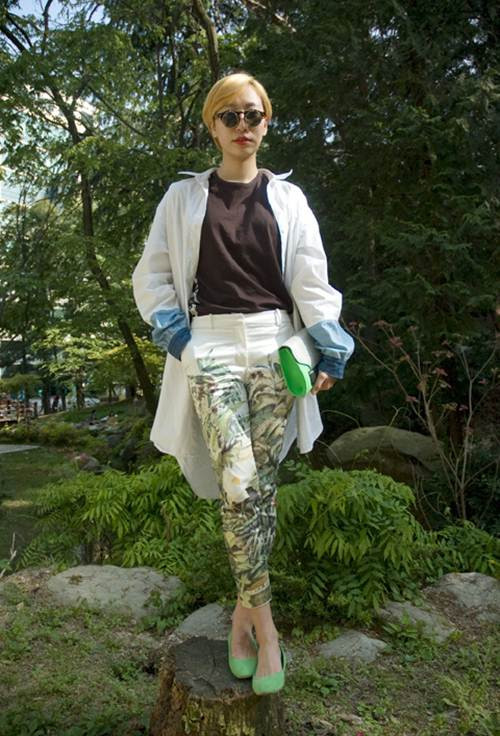 Cá tính và bay bổng là những gì người khác có thể nhìn thấy ở bộ trang phục của nữ sinh này.