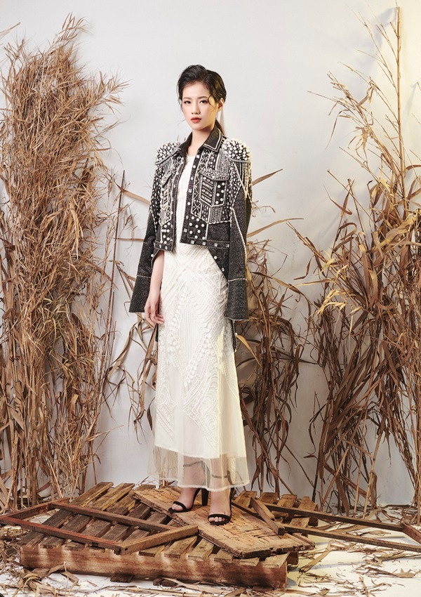 Hà Phương từng xuất hiện trong loạt trang phục được NTK Hà Duy trình làng tại sự kiện "Kunming Fashion Week" hồi giữa tháng 6 tại Côn Minh, Trung Quốc. Cô bé đã để lại ấn tượng sâu sắc trong lòng khán giả.