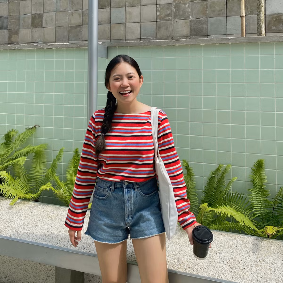 Là một nữ phi công, Khanh gặp phải những rào cản nhất định, đặc biệt là suy nghĩ phi công là ngành cho nam giới của nhiều người.