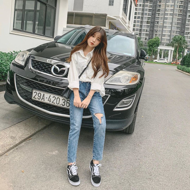 Trên tài khoản Instagram cá nhân, bạn gái tin đồn của Quang Hải thu hút gần 300 ngàn lượt theo dõi, một con số "không phải dạng vừa đâu".