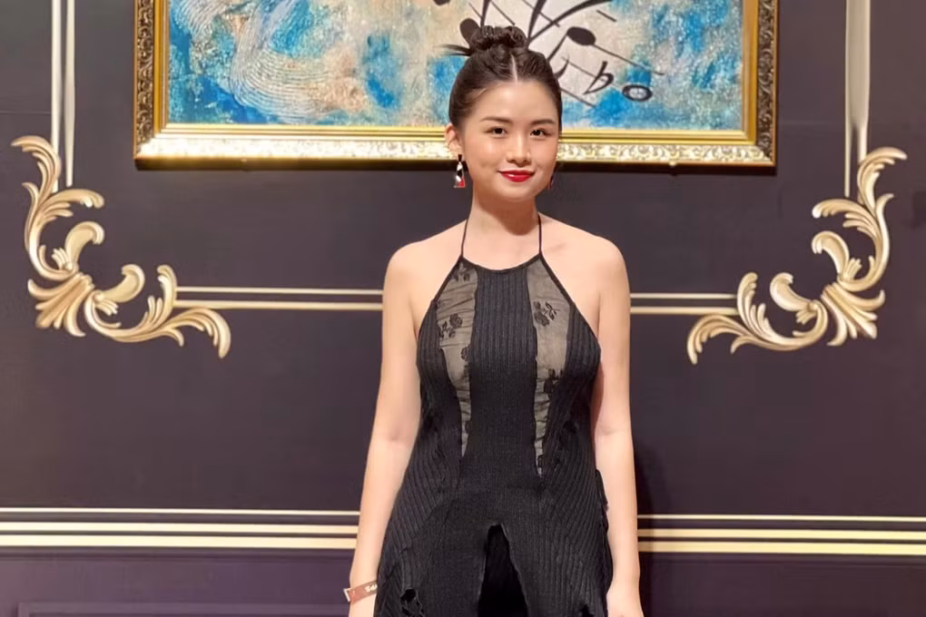 Hiện tại, Phương Đông lựa chọn theo đuổi lĩnh vực người dẫn chương trình. Cô có cơ hội tham gia nhiều sự kiện lớn nhỏ, tạo dựng tên tuổi với khán giả.