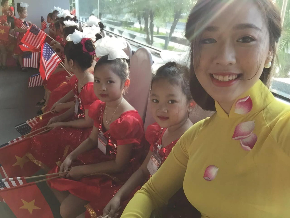 Năm 2017, Hà My may mắn được lựa chọn trở thành nữ sinh tặng hoa cho cựu Tổng thống Mỹ Donald Trump khi ông đến Việt Nam tham dự APEC 2017.