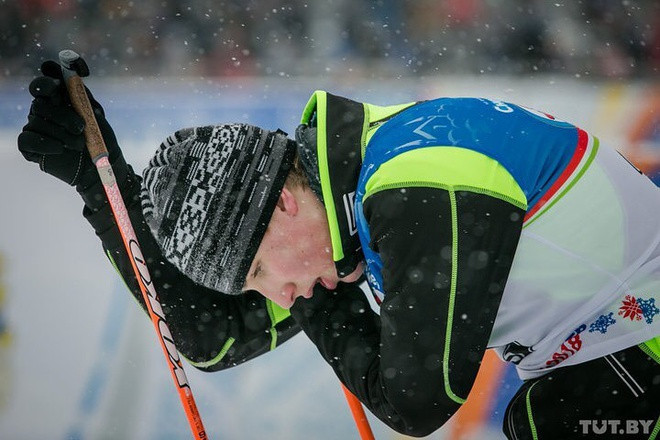 Nikolai Lukashenko hiện là thiếu niên được chú ý nhất Belarus nhờ xuất thân bề thế cũng như ngoại hình nổi bật. Trong một cuộc phỏng vấn cách đây vài năm, con trai út tổng thống Belarus từng chia sẻ cậu mong muốn trở thành bác sĩ hoặc xem xét theo đuổi sự nghiệp quân sự. Ảnh: TUT.BY.