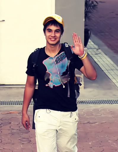 Baggio (sn 1991) sở hữu vẻ đẹp lai tây cực kỳ thu hút. "Hot boy bóng rổ"là người mẫu quen thuộc trên các bìa tạp chí cho tuổi học trò. Thành công với sự nghiệp mẫu ảnh, anh chàng bắt đầu lấn sân sang nghiệp diễn khi tham gia một số bộ phim như "Giải cứu thần chết", "Bẫy cấp 3",....