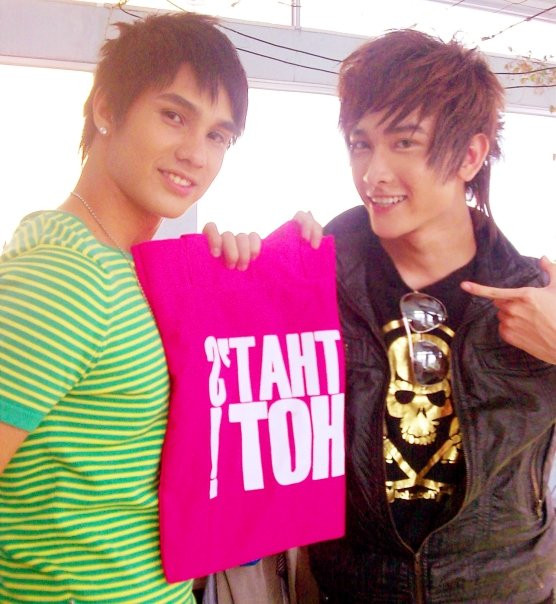 Bên cạnh ngoại hình, hot boy còn được chú ý bởi những scandal không có hồi kết. Từng có thông tin Chan Than San cặp kè với một người mẫu nam Thái Lan. Mặc kệ lời đồn, anh chàng vẫn chăm chỉ đi chụp mẫu ảnh cho tạp chí, trình diễn thời trang.