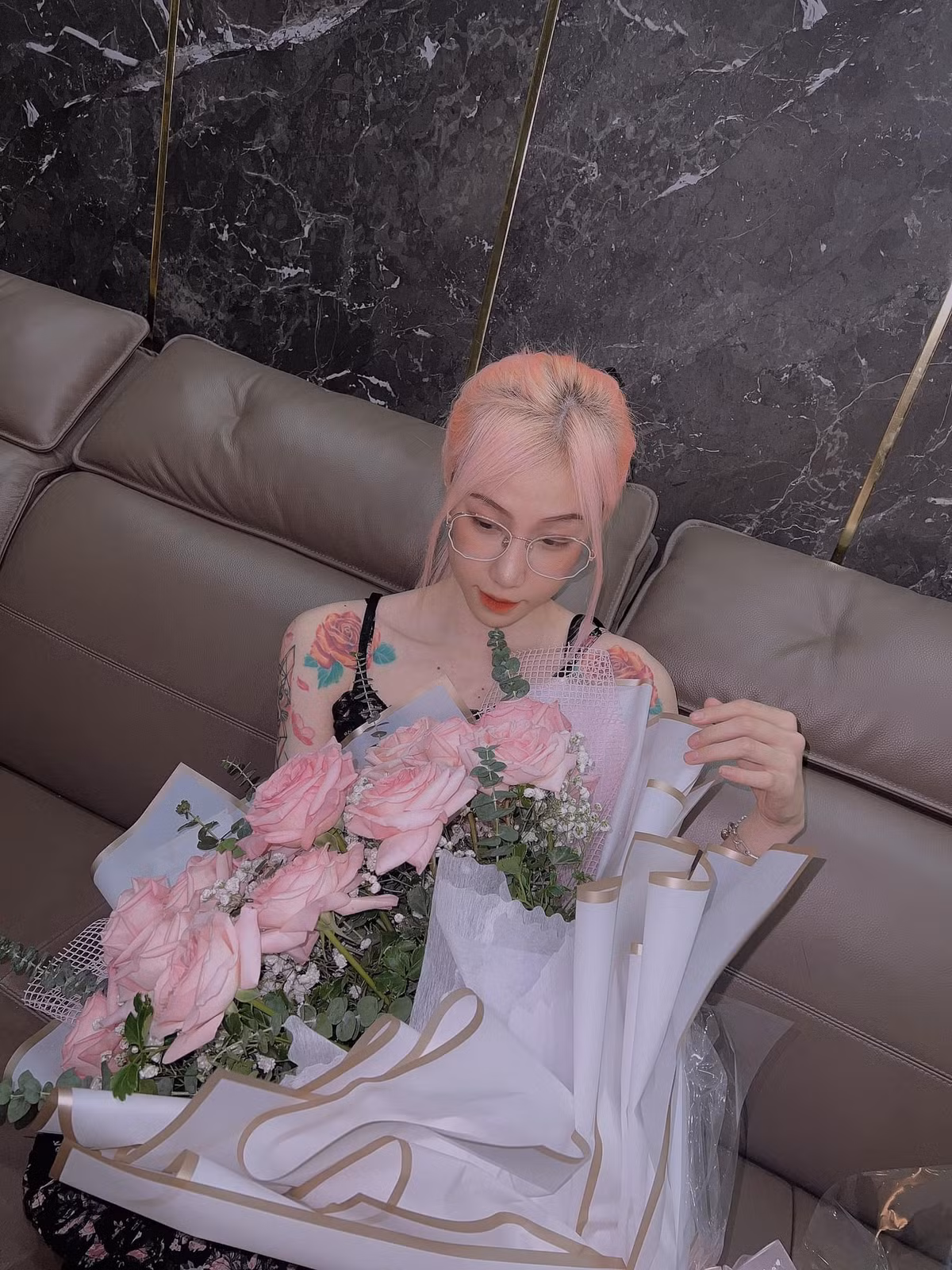 Alicia Meow – tên thật là Đỗ Thùy Trang là nữ streamer nổi tiếng với nhiệu tựa nhiều game như PUBG, GTA V. Đồng thời cô nàng cũng là xạ thủ đã từng tham gia vào giải đấu PUBG Vietnam Championship đầu tiên dành cho nữ.