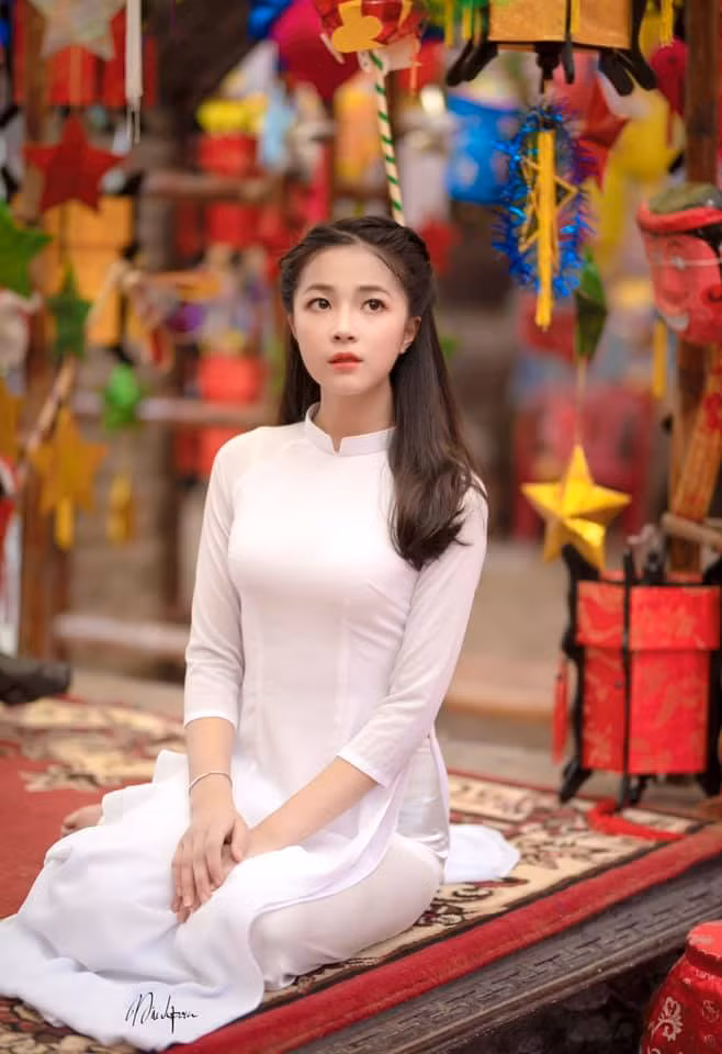 Nữ sinh lớp 11 cho biết mong muốn trong tương lai sẽ được đi nhiều nơi, khám phá cuộc sống muôn màu muôn vẻ.