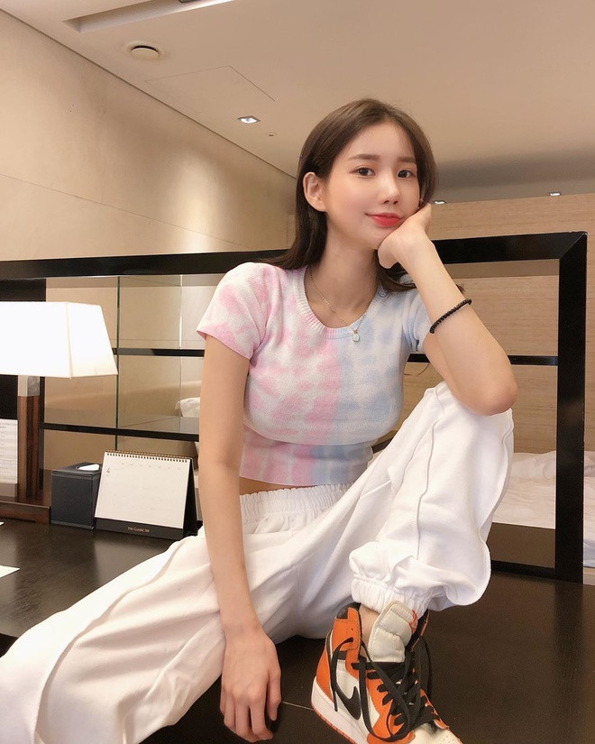 Không chỉ nổi tiếng tại Hàn Quốc, DJ sinh năm 1993 còn có lượng fan hâm mộ lớn tại các nước châu Á như Nhật Bản, Trung Quốc, Philippines...