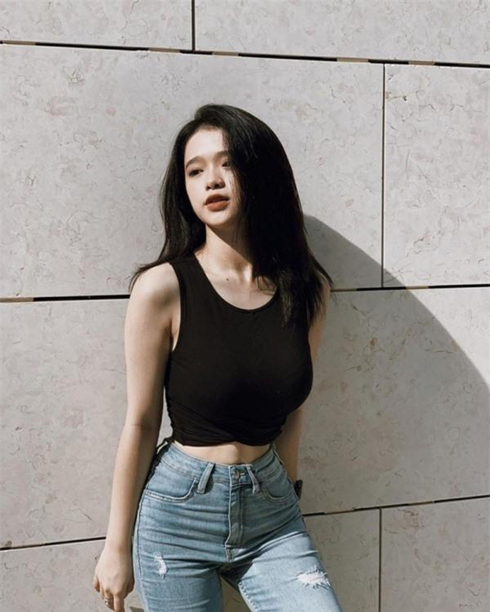 Trong số những hot girl gây tranh cãi không thể không nhắc đến Linh Ka. Dù hiện tại cô nàng đã trưởng thành hơn thế nhưng quãng thời gian đầu khi mới nổi tiếng cô đã khiến nhiều người phải ngán ngẩm.