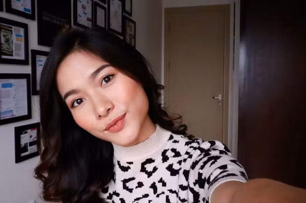 Ngay khi vừa chia sẻ, video của Mai Trang đã thu hút sự quan tâm của cộng đồng mạng và gây nên tranh cãi lớn. Không ít người đồng tình với những cách của nữ MC để tiết kiệm tiền phục vụ những nhu cầu lớn hơn nhưng cũng có ý kiến cho rằng làm ra được tiền thì sống hưởng thụ là điều quá bình thường.