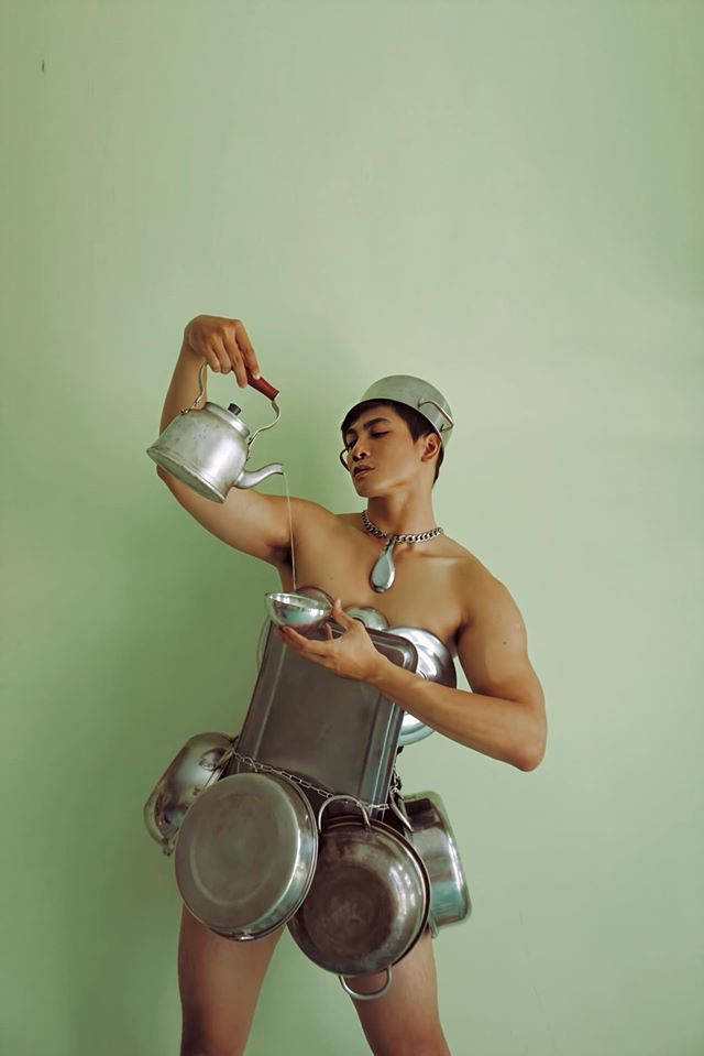 Dù chỉ để mặt mộc nhưng sức hút của anh chàng cũng vô cùng đáng nể (Ảnh: FBNV).