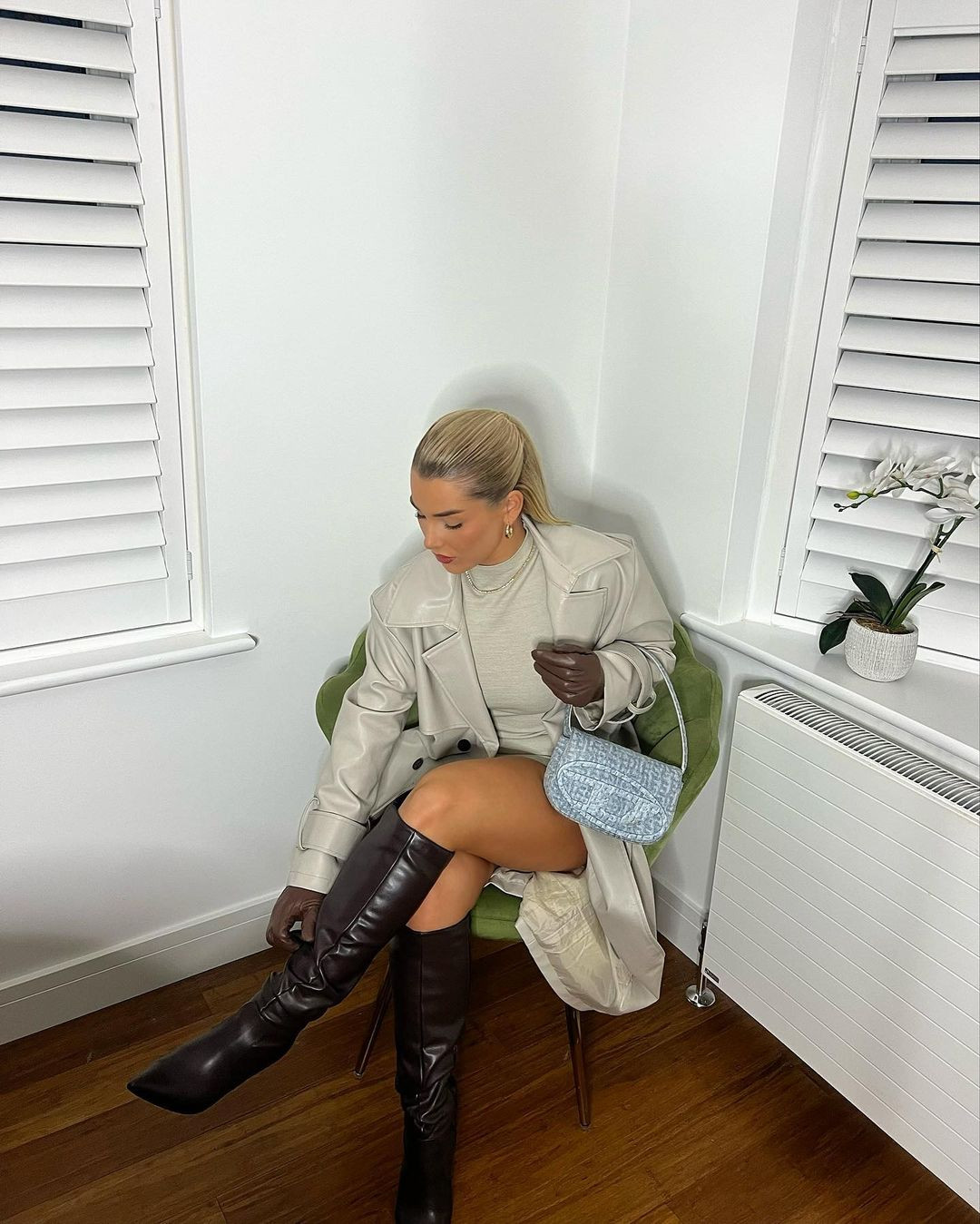 Madelene Wright cũng có gu thời trang rất hút mắt