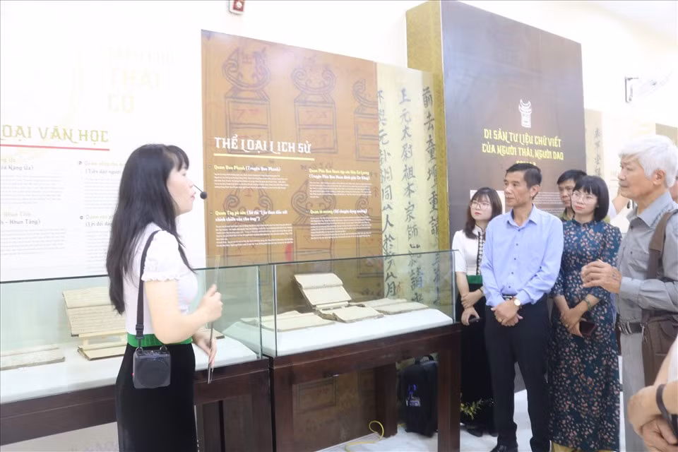 Bảo tàng Hà Nội là công trình kiến trúc độc đáo nằm gần Trung tâm Hội nghị Quốc gia. Nơi đây là một trong những bảo tàng ở Hà Nội thu hút nhiều du khách ghé thăm nhất.