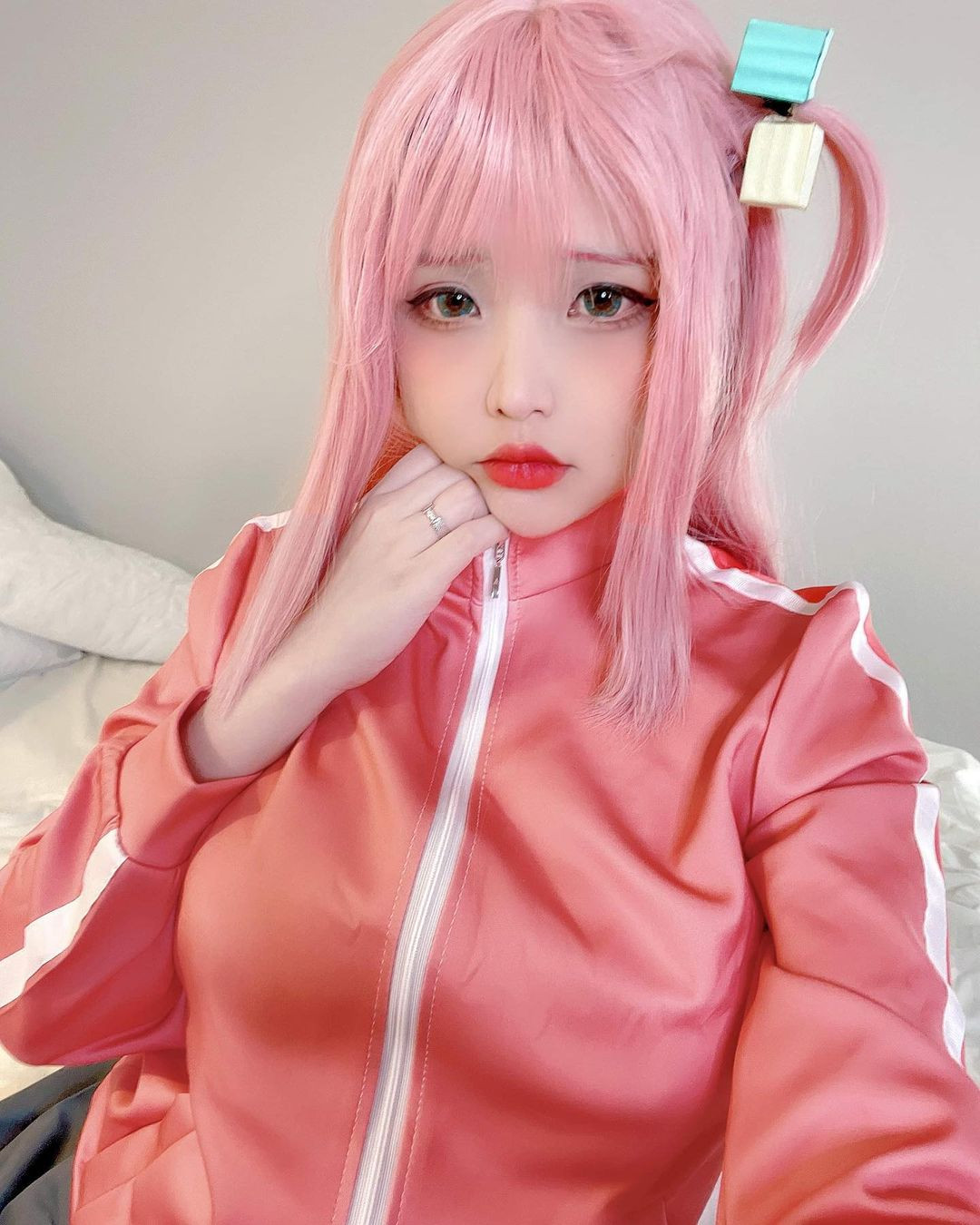 Hitori Gotou trong anime "Bocchi the Rock"