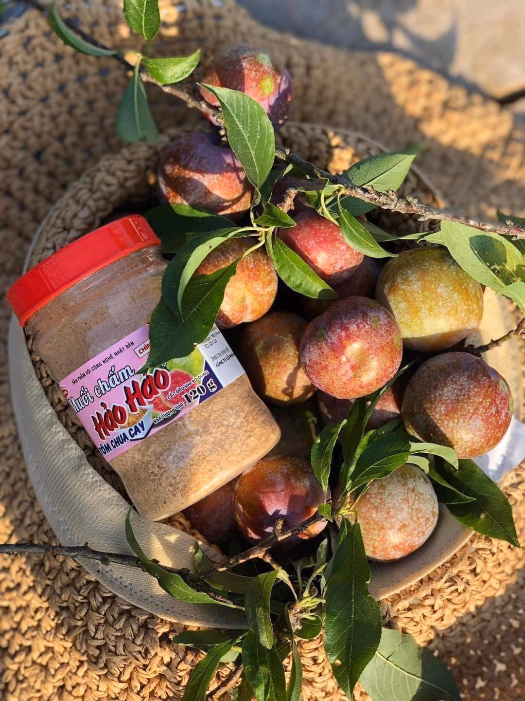 Mang thêm 1 lọ muối "quốc dân" Hảo Hảo nữa thì quá tuyệt vời.