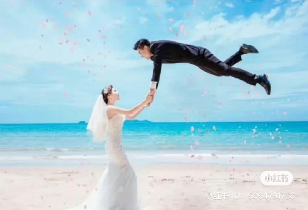 Ảnh cưới với khung cảnh bên bãi biển