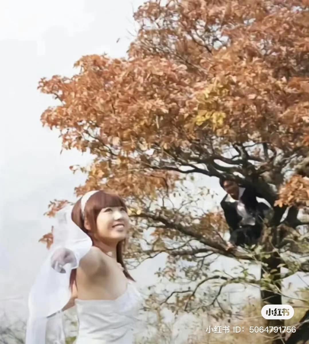 Nhìn mãi mới thấy chú rể ở đâu trong bức ảnh