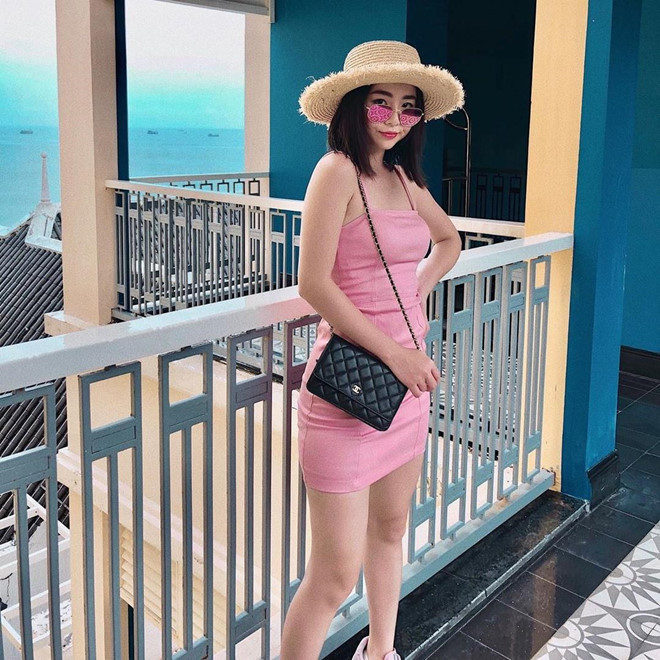 Nam Thương (Nguyễn Nam Thương, sinh năm 1995) kết hôn cùng hot boy “đẹp trai mới có nhiều đứa yêu” Ba Duy vào năm 2015 và hiện có con đầu lòng là bé Đậu.