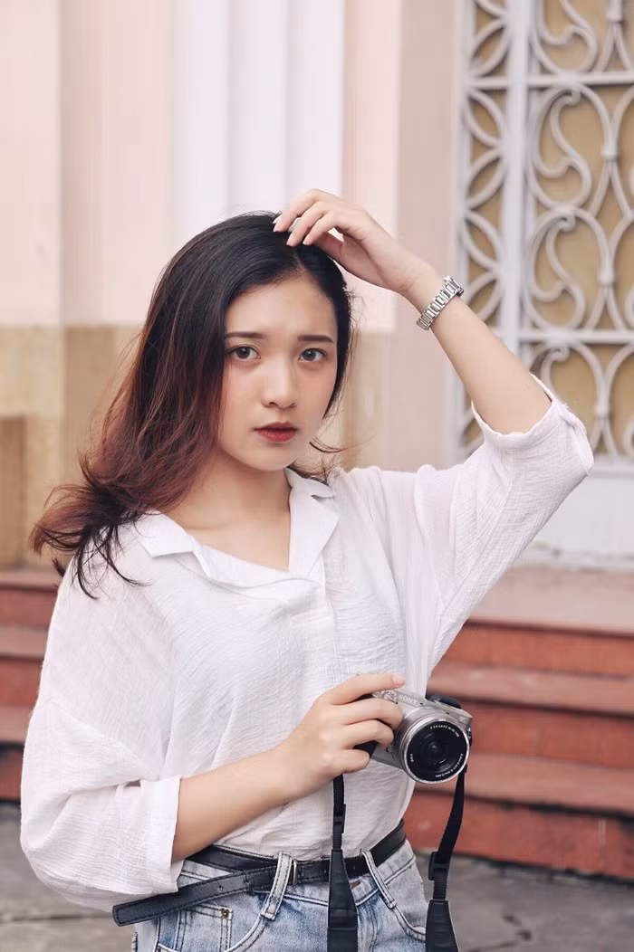 Phương Thảo chia sẻ, cô muốn trở thành một người làm truyền hình, dẫn chính những chương trình do bản thân biên tập và sản xuất trong tương lai.