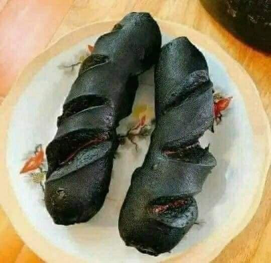 Không phải ai cũng có sở trường nấu ăn và chủ nhân của những món ăn này cũng vậy. Chỉ rán xúc xích thôi cũng có thể tạo ra một "siêu phẩm" như thế này.