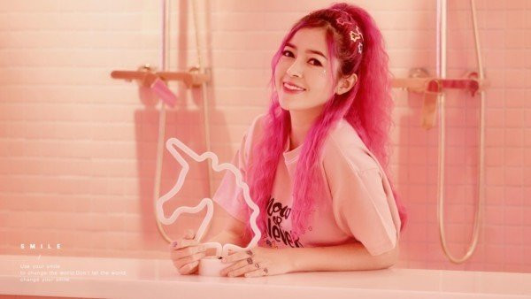 Theo nhiều bạn trẻ nhận xét, Linh Barbie mang hình tượng một nhà sáng tạo nội dung mạnh mẽ, biết chăm chút về ngoại hình. Do đó, sự xuất hiện của cô trên nền tảng Tik Tok luôn đem đến nguồn năng lượng tích cực