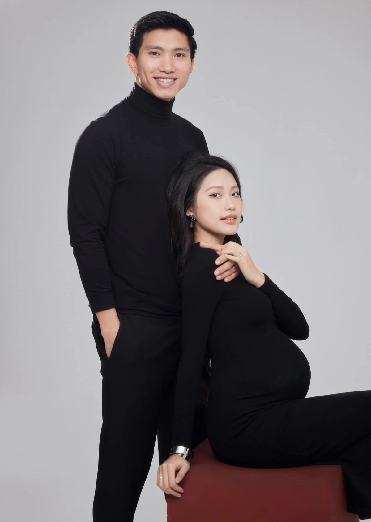 Đoàn Văn Hậu - Doãn Hải My quen nhau từ năm 2020. Tuy nhiên, tới tháng 8/2022, cả hai mới quyết định công khai mối quan hệ.