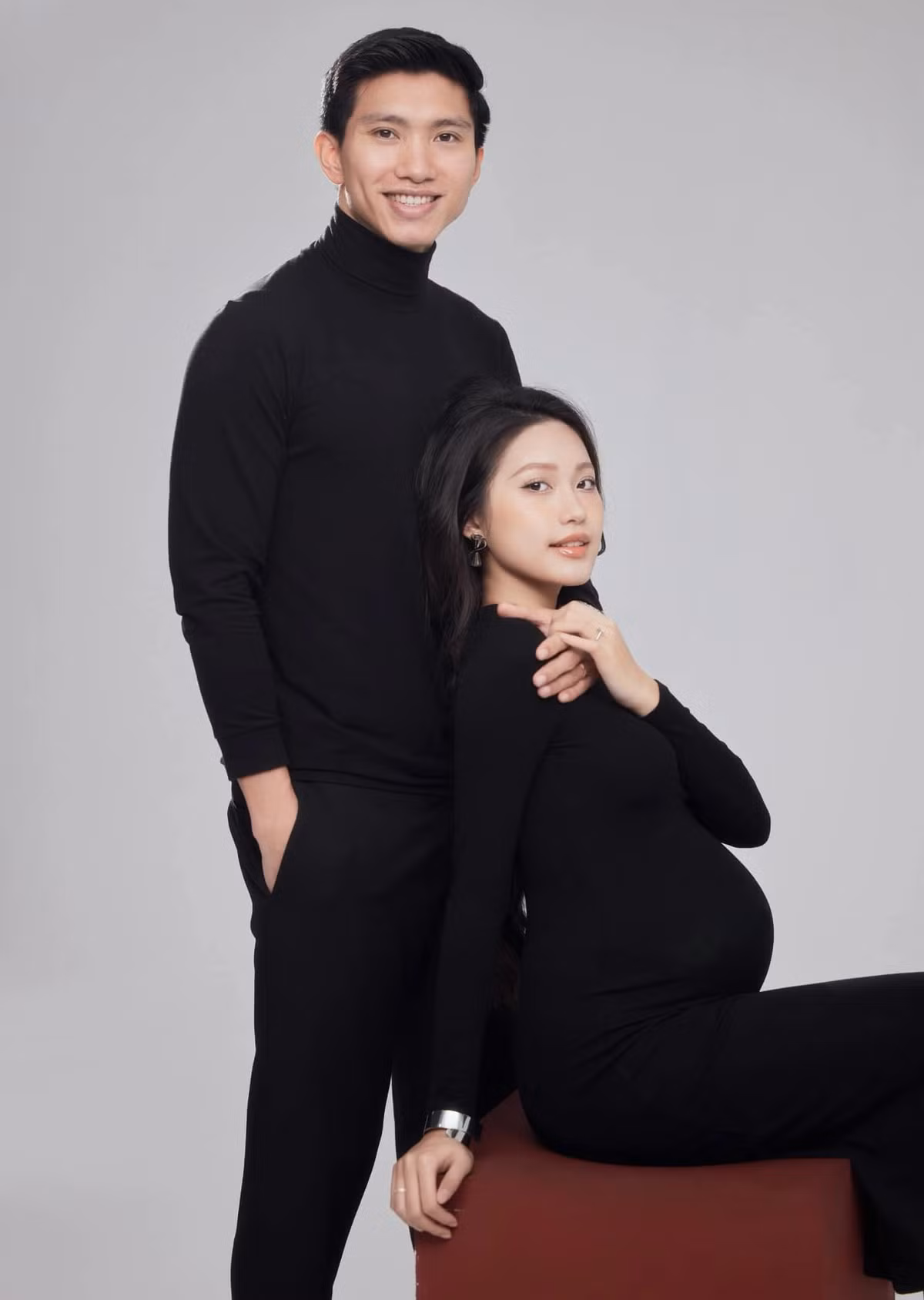 Đoàn Văn Hậu - Doãn Hải My quen nhau từ năm 2020. Tuy nhiên, tới tháng 8/2022, cả hai mới quyết định công khai mối quan hệ.