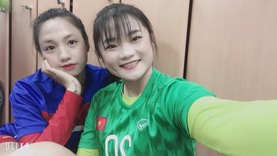 Duyên bắt đầu sự nghiệp sân cỏ từ năm 2012, chơi ở vị trí hậu vệ và tiền vệ trung tâm. Mùa giải 2017, cô gái nhỏ được HLV Nguyễn Thế Cường đưa lên chơi ở đội 1 Phong Phú Hà Nam và là một nhân tố mới gây ấn tượng mạnh cho khán giả.