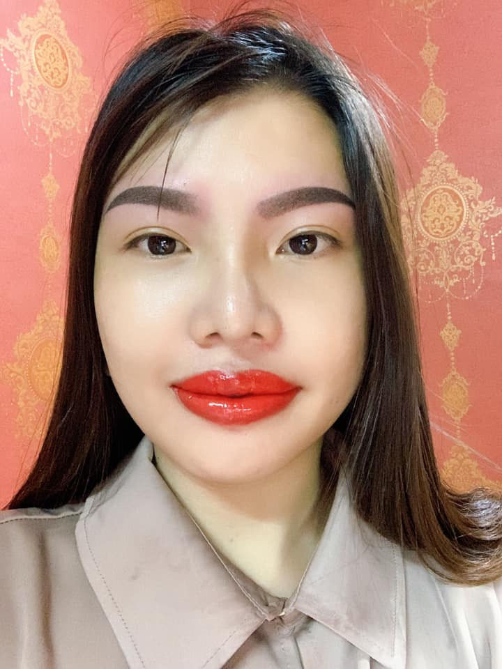 Nhìn hình ảnh lúc mới xăm sửa xong, không ai còn nhận ra Quách Phượng của thường ngày.