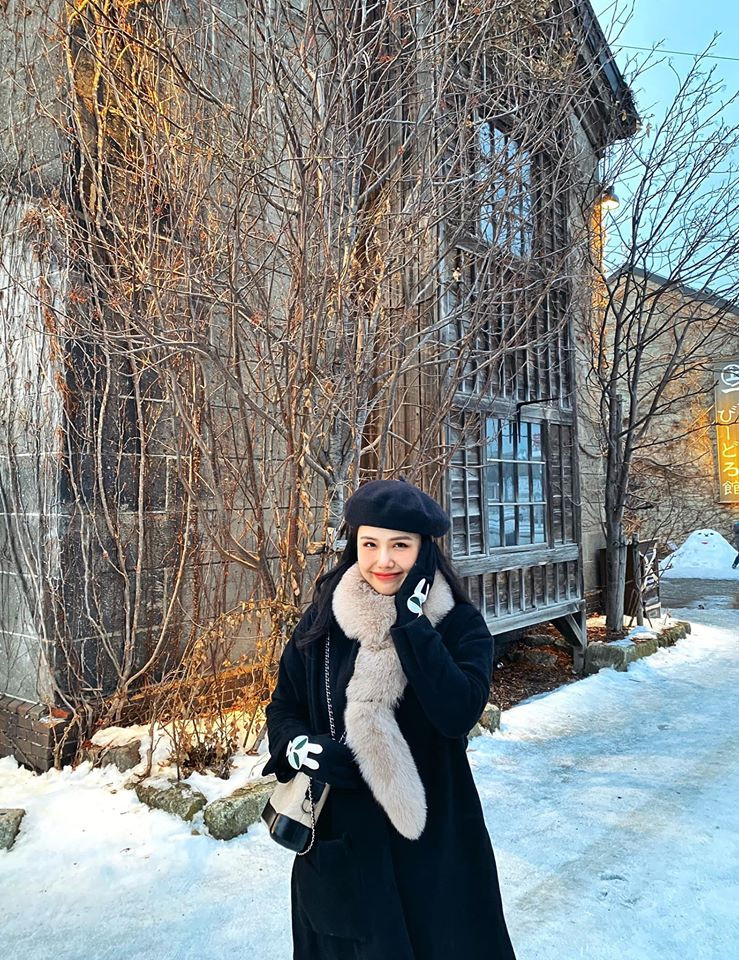 Phương Anh Lê là gương mặt quen thuộc với khán giả truyền hình. Cô từng tham gia loạt phim truyền hình như "Trái tim có nắng", "Lời nói dối ngọt ngào", "Ghét thì yêu thôi"...