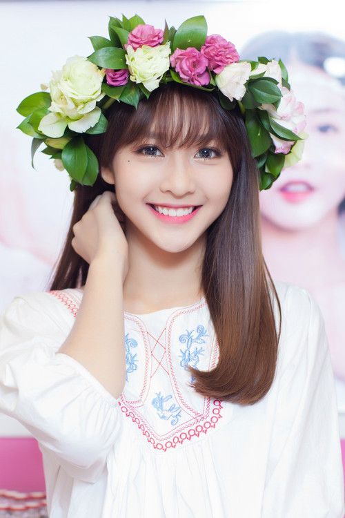 7 hot girl Việt gây sốt mạng quốc tế - Hình 9 7 hot girl Viet gay sot mang quoc te-Hinh-9