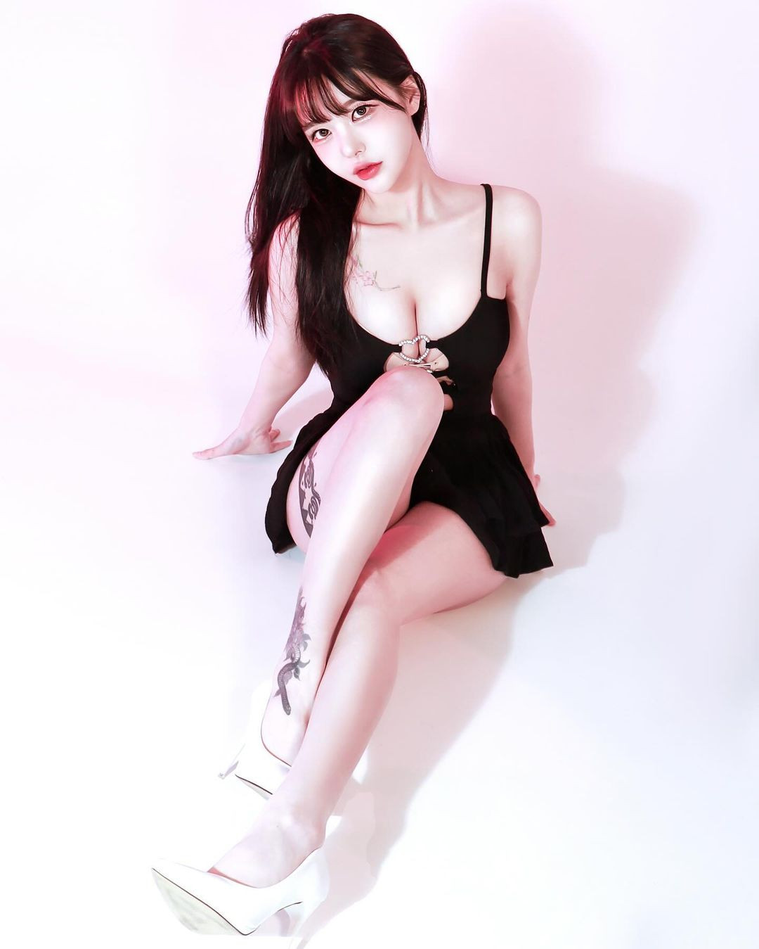 Hot girl từng bị cấm sóng vì rên rỉ trên livestream giờ ra sao? Hot girl tung bi cam song vi ren ri tren livestream gio ra sao?