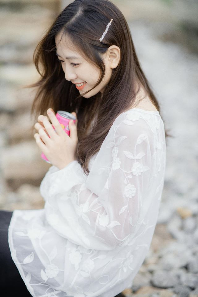 Khi mới tới Hà Nội học Đại học, Hoài Linh gp không ít bỡ ngỡ cũng như khó khăn khi phải xa nhà, tự lập hơn trong cuộc sống. Thế nhưng ở thời điểm hiện tại, mọi thứ đã đi vào quỹ đạo ổn định.