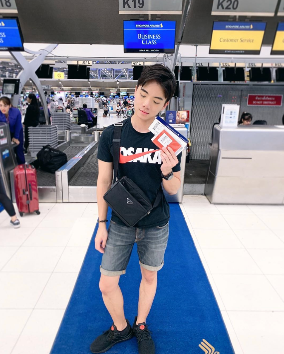 Soki Wu không chỉ có năng khiếu diễn hài, anh chàng còn sở hữu vẻ ngoài điển trai kiểu thư sinh và thân hình 6 múi.