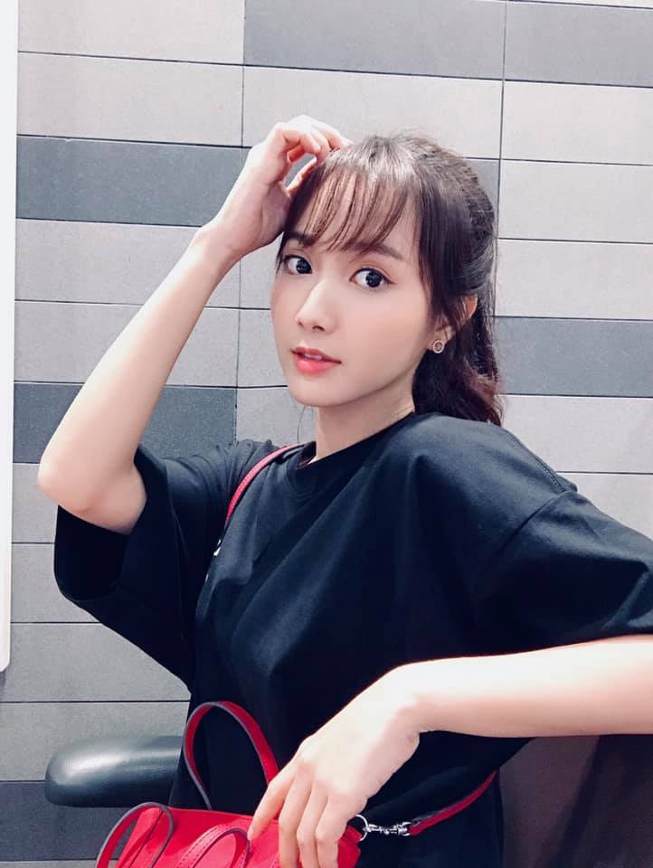 Giải thích về quyết định của mình, Jang Mi cho hay cô chưa đủ trải nghiệm để theo đuổi dòng nhạc "già" như Bolero. "Như bao cô gái tuổi đôi mươi khác, tôi yêu thích những thể loại âm nhạc trẻ trung, hiện đại. Tôi luôn muốn được hát, được nhảy múa trình diễn những bài hát sôi động, trẻ trung phù hợp với độ tuổi và tâm lí của mình" - Cô nàng chia sẻ.