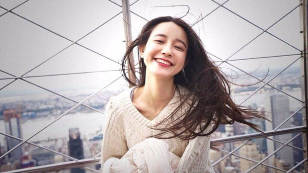 Sau khi thông tin này xuất hiện, công ty Ruhnn Holding có Trương Đại Dịch là cổ đông đã chịu tổn thất cực lớn. Chỉ sau một đêm, giá cổ phiếu rớt thê thảm, 500 tỷ đồng đã "bốc hơi".