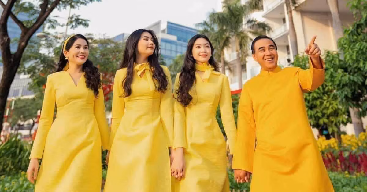 Nhiều người còn gọi đây là "gia đình nhan sắc".