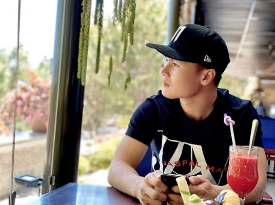 Dịp 8/3 vừa qua, Quang Hải và Nhật Lê bị bắt gặp đi ăn tối cùng nhau tại một nhà hàng sang trọng. Việc này làm dấy lên thông tin cặp đôi đã "nối lại tình xưa".