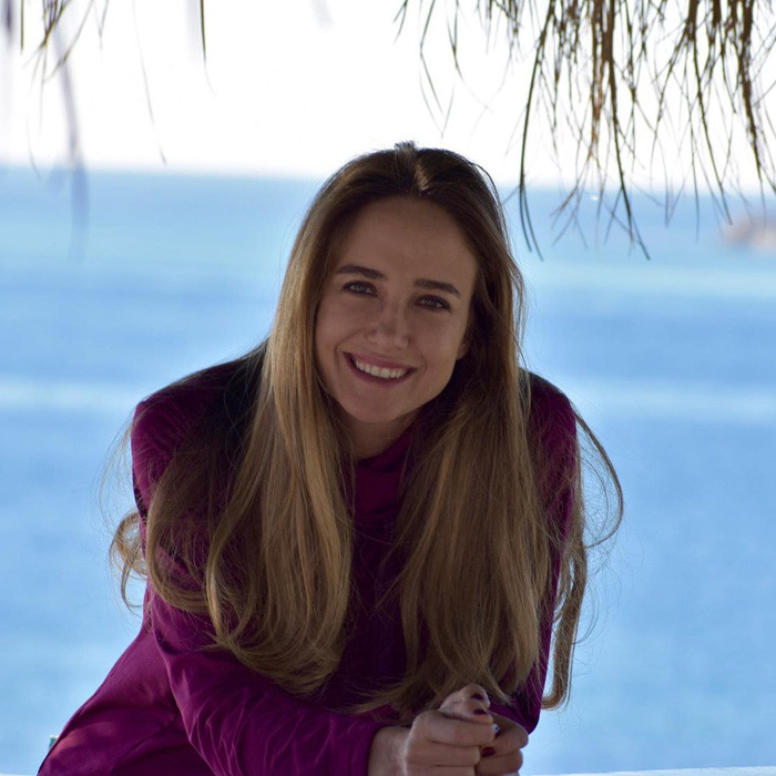 Hiện tại, ở tuổi 41, Cagla tất nhiên không còn giữ được độ xuân sắc như gần 20 năm trước. Dấu ấn thời gian đã phần nào in hằn lên gương mặt xinh đẹp của nữ VĐV sinh năm 1979.