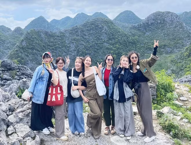 An toàn trở về sau chuyến du lịch Hà Giang, 7 cô gái coi đây là bài học nhớ đời về sự an toàn khi đi phượt.