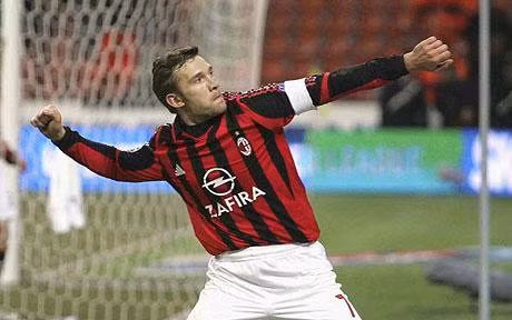 Andriy Shevchenko – huyền thoại ở San Siro - là một trong những tiền đạo hay nhất thế giới ở thế hệ của anh. Cựu tiền đạo của Dynamo Kyiv đã ghi được 369 bàn trong 729 lần cả thảy, hiệu suất ghi bàn 0,49 bàn/trận.